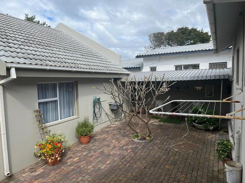 4 Bedroom Property for Sale in Hartenbos Central Western Cape